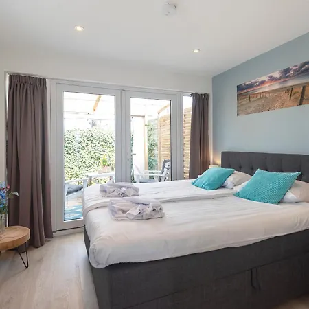 Forest And Ocean Apartment *